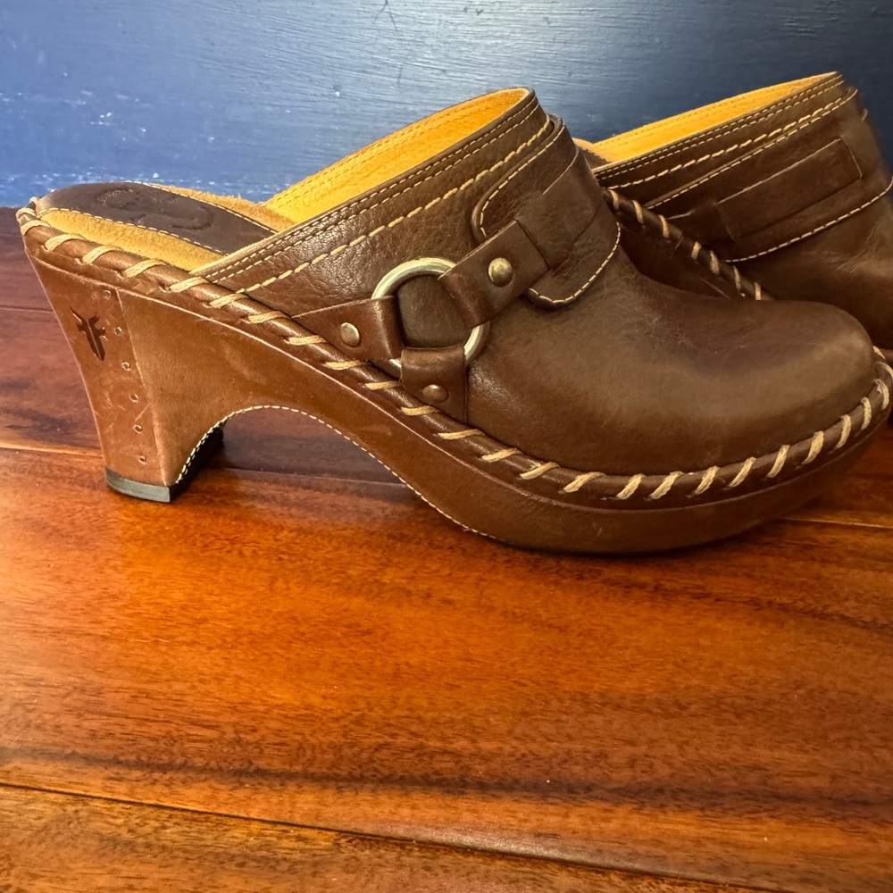 Frye Charlotte Ring 6.5‎ M  Brown Leather Closed-Toe Mule Slides Shoes
